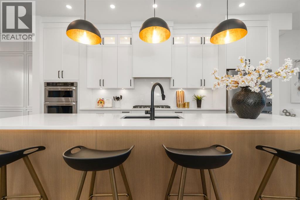 1444 43 Street Property Photo 7