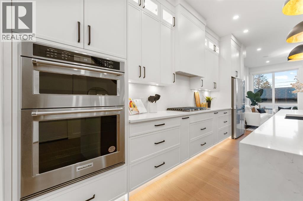 1444 43 Street Property Photo 8