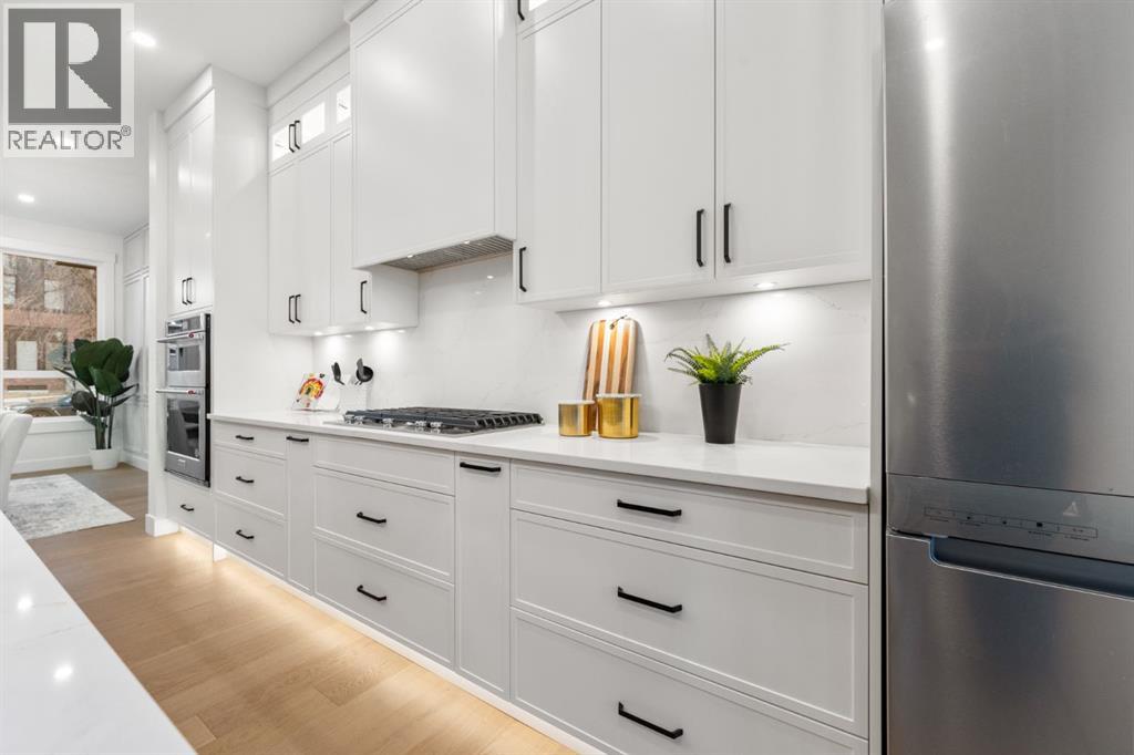 1444 43 Street Property Photo 9