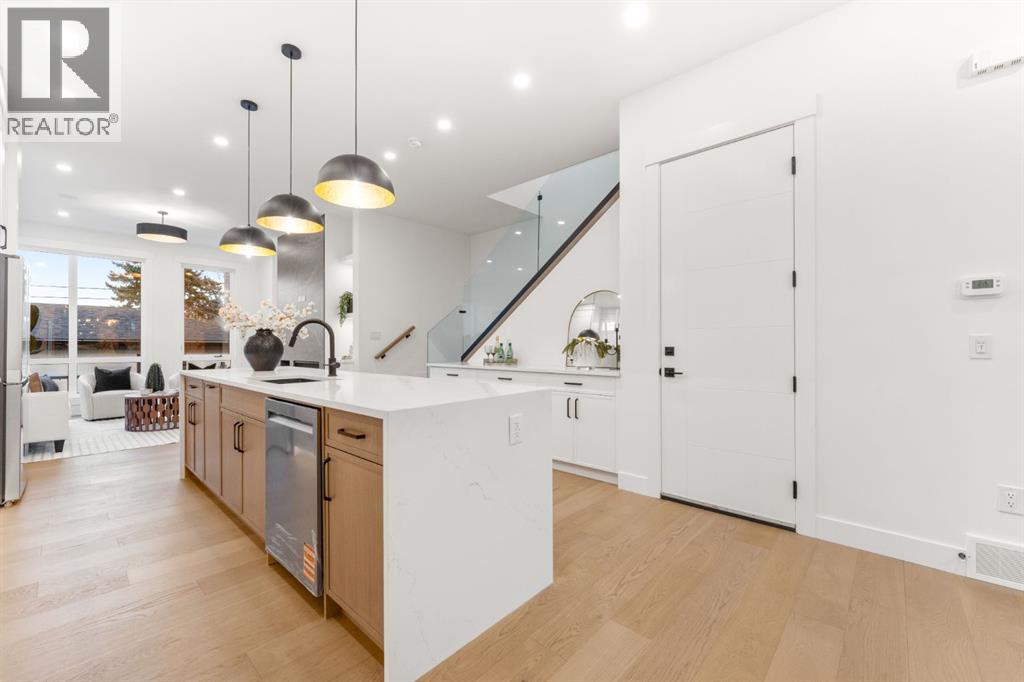 1444 43 Street Property Photo 10