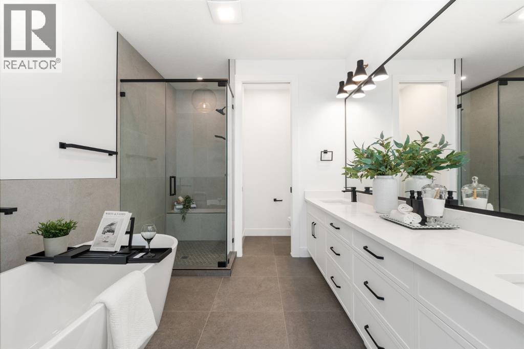 1444 43 Street Property Photo 21