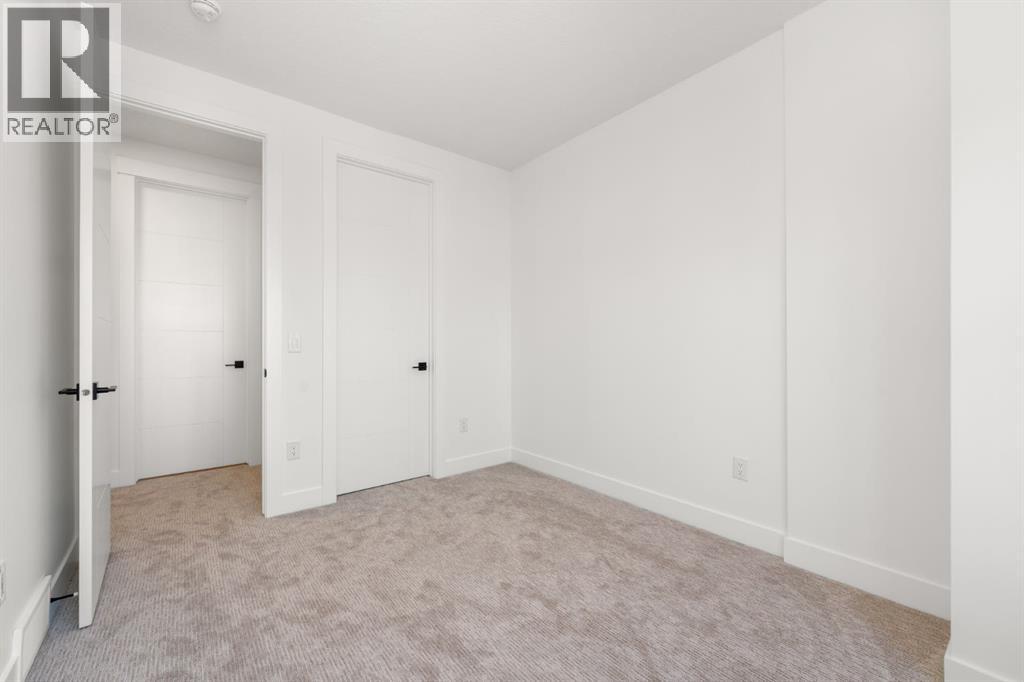 1444 43 Street Property Photo 23