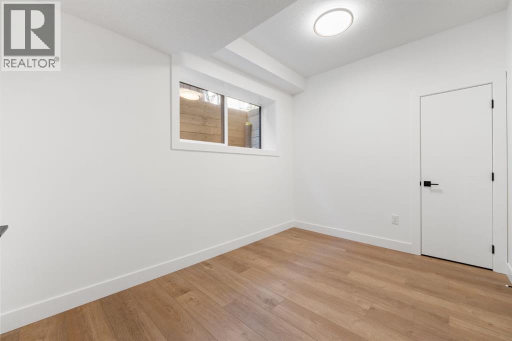 1444 43 Street Property Photo 28