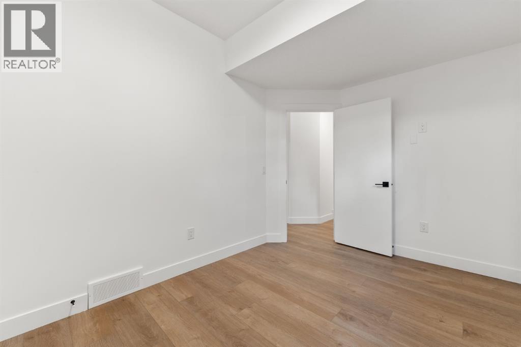 1444 43 Street Property Photo 29