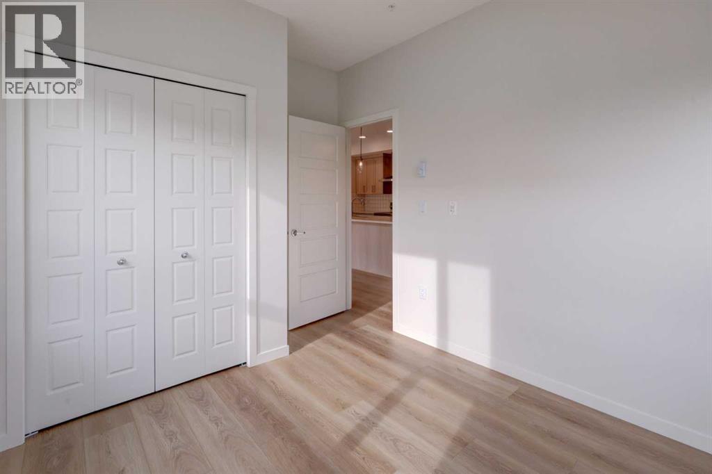 550 Belmont Street Property Photo 26