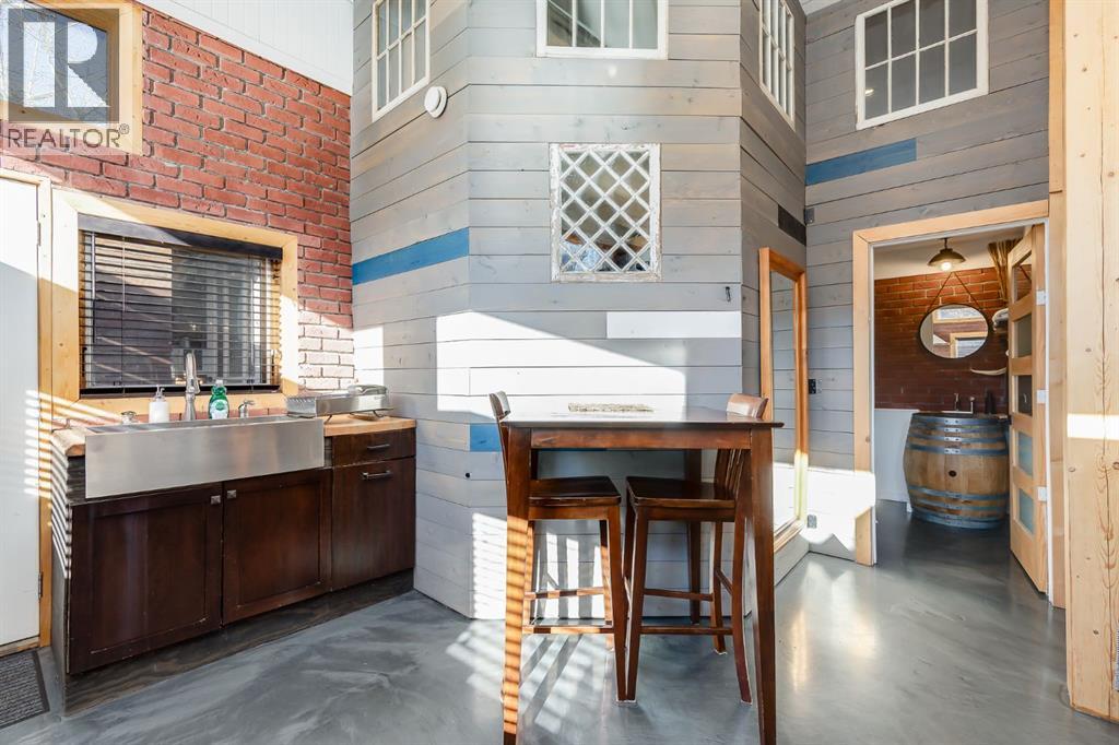 200 Main Street Property Photo 15