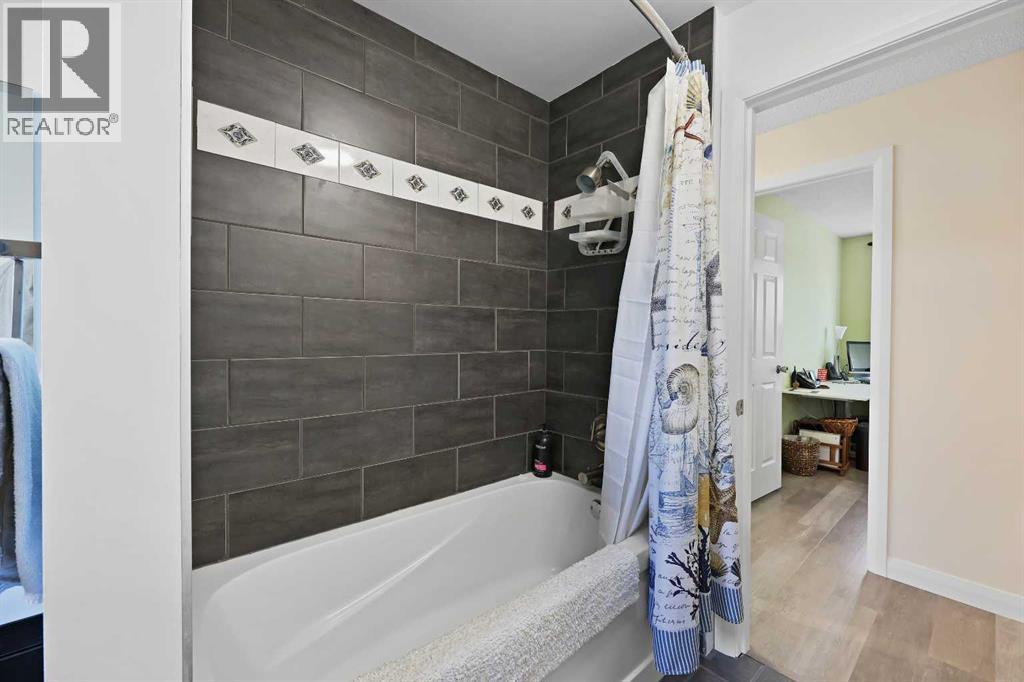 100 Hawkfield Crescent Property Photo 23