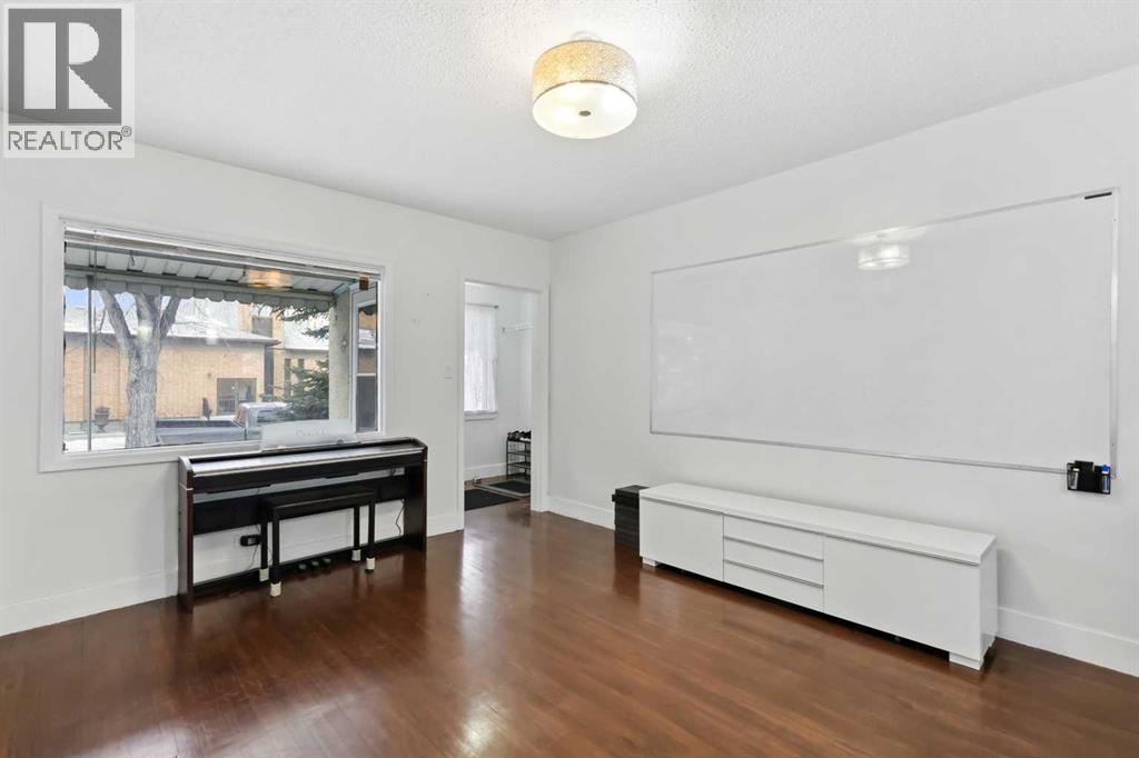 230 8a Street Ne Property Photo 5