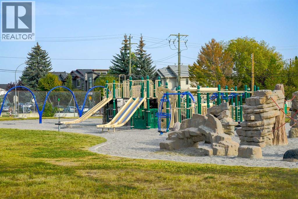 218 19 Avenue Property Photo 27