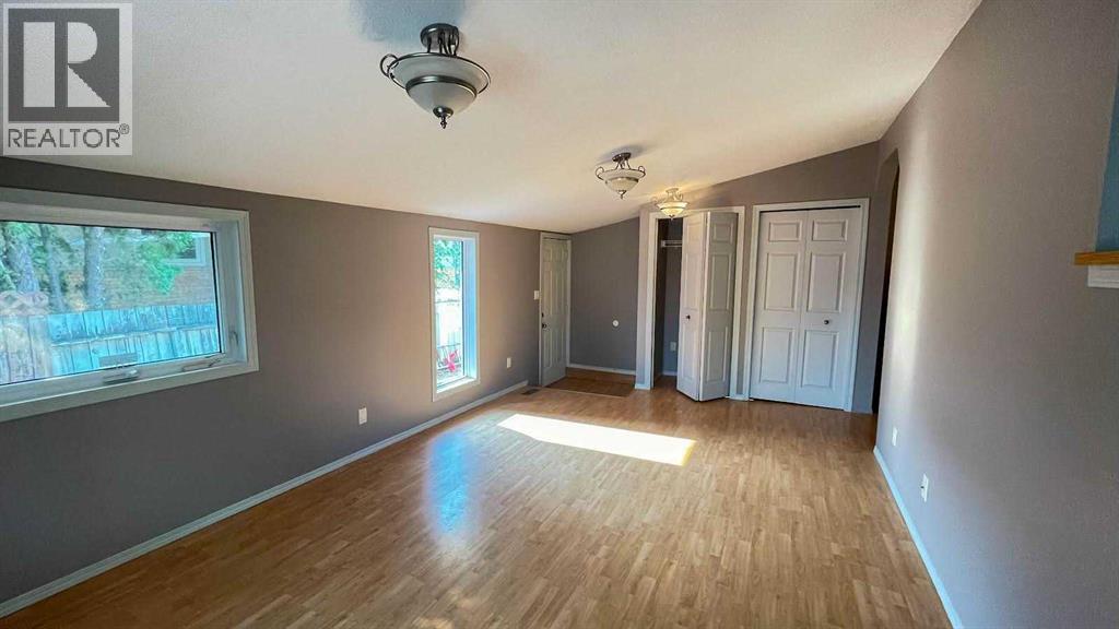 1919 19 Avenue Property Photo 15