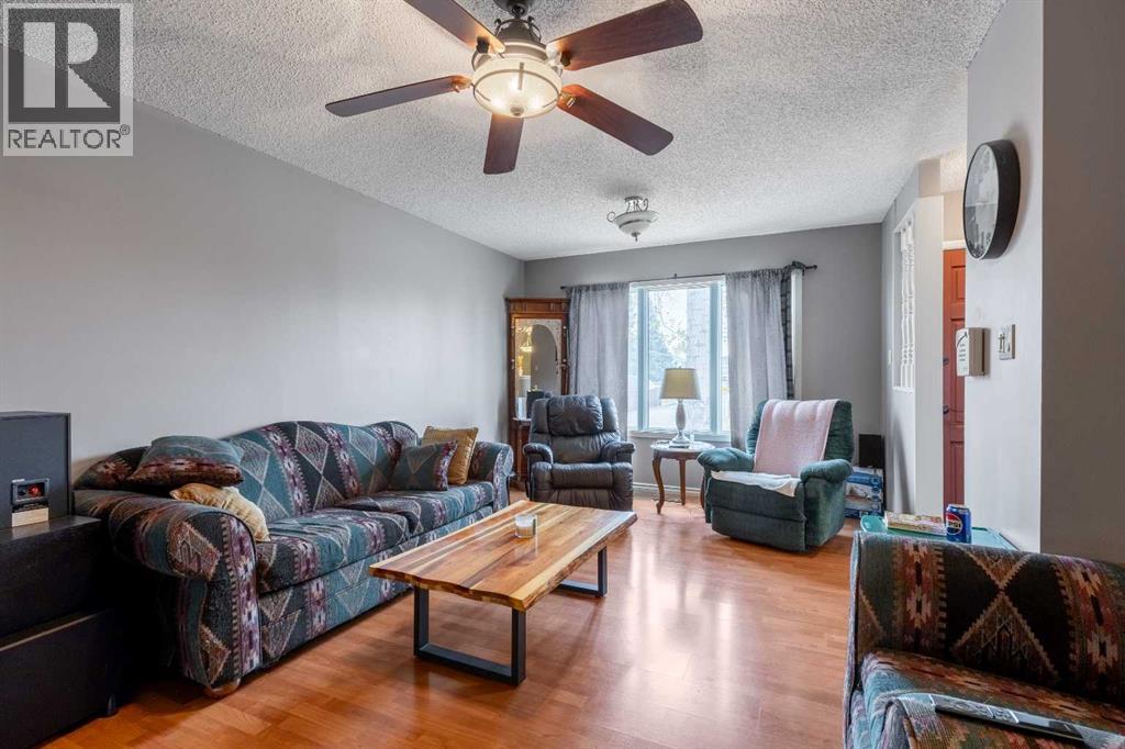 1919 19 Avenue Property Photo 17