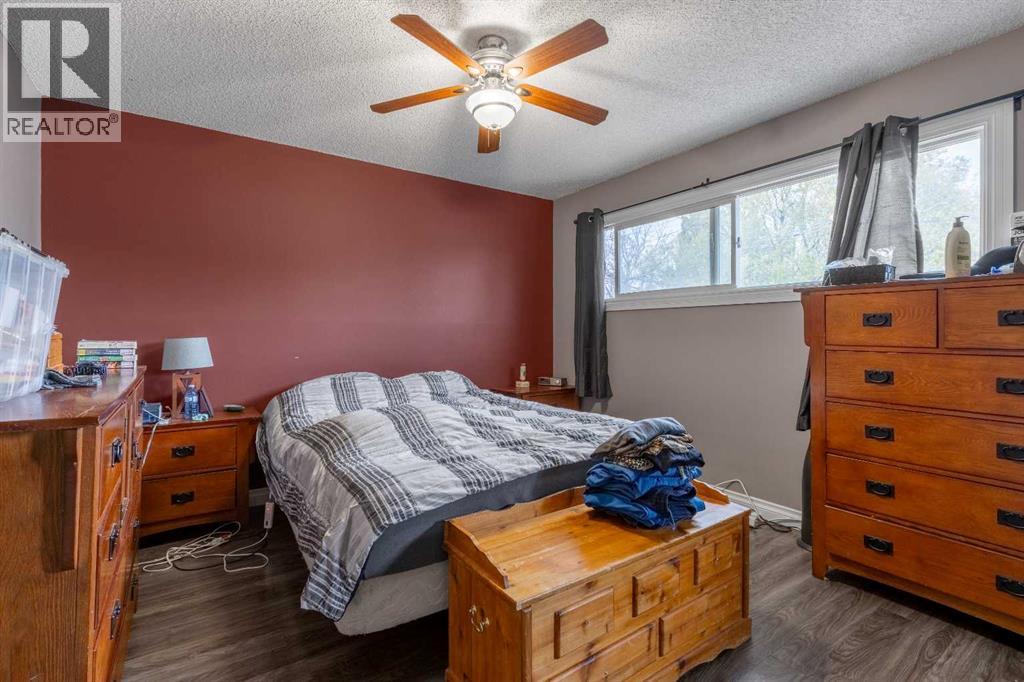 1919 19 Avenue Property Photo 23