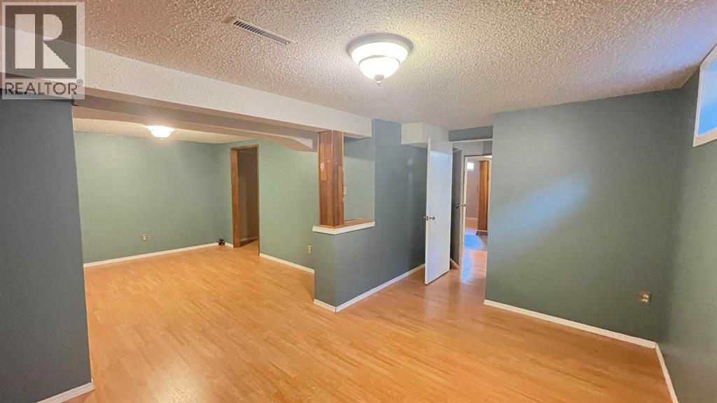 1919 19 Avenue Property Photo 30