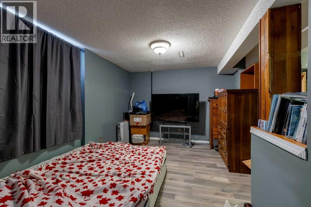 1919 19 Avenue Property Photo 32