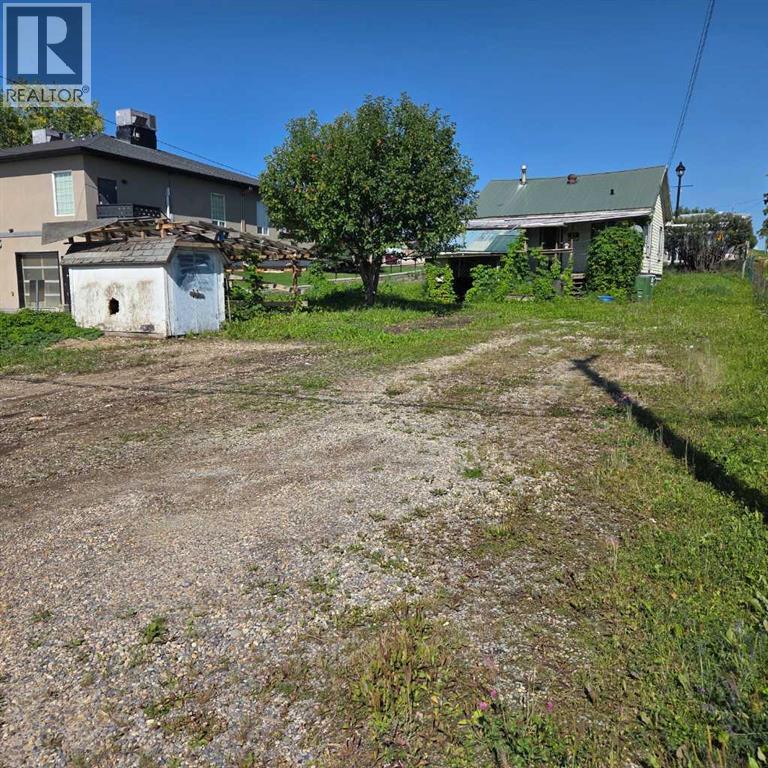 4901 4 Avenue Property Photo 5