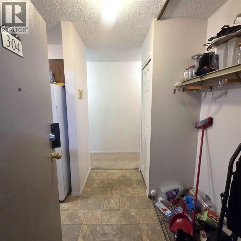 5611 9 Avenue Property Photo 2