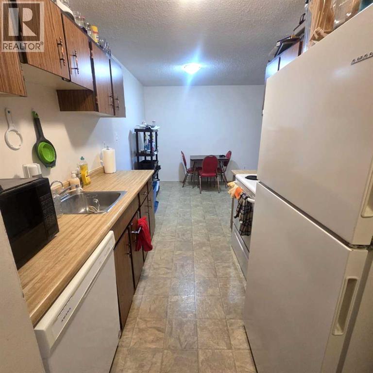 5611 9 Avenue Property Photo 3