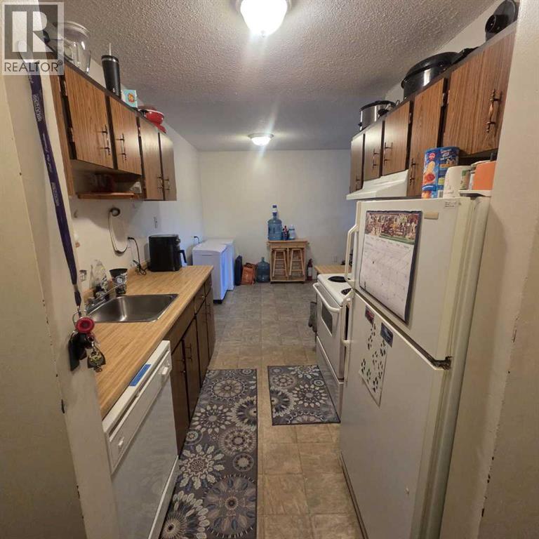 5611 9 Avenue Property Photo 3