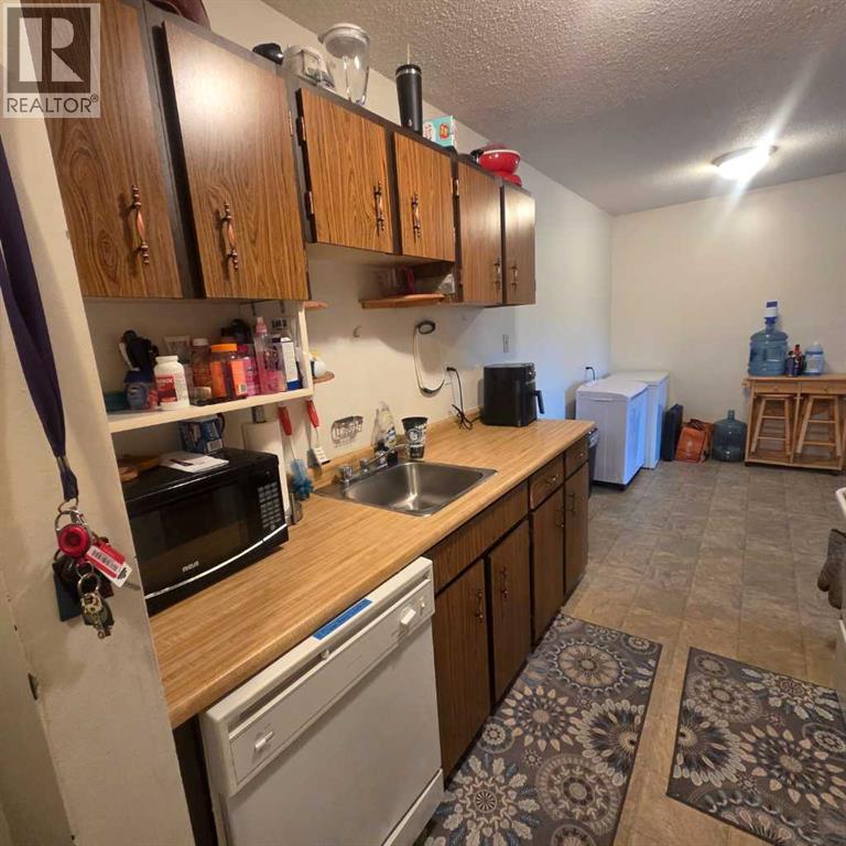 5611 9 Avenue Property Photo 4
