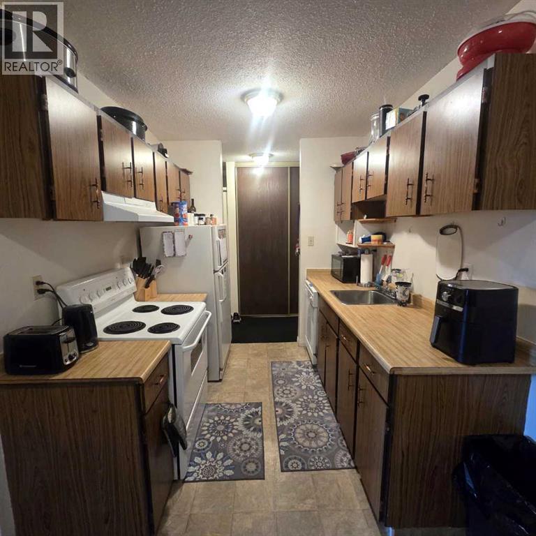 5611 9 Avenue Property Photo 6