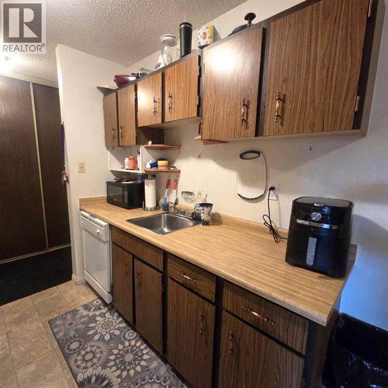 5611 9 Avenue Property Photo 8