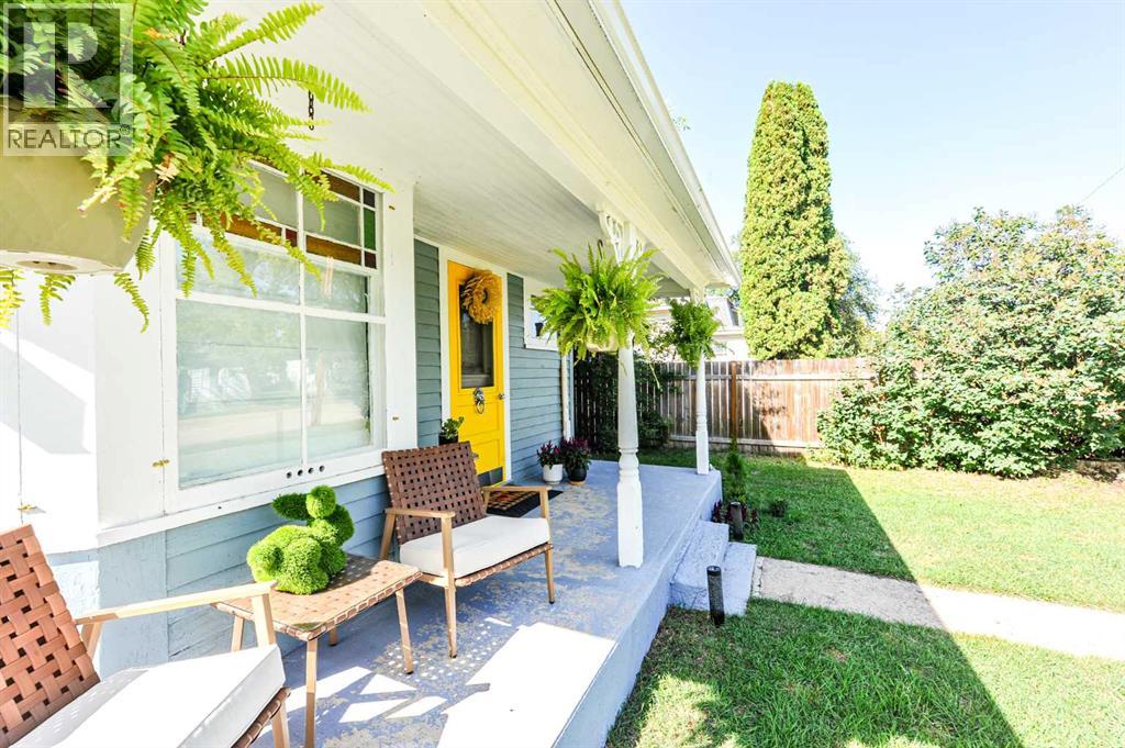 5013 49 A Street Property Photo 3
