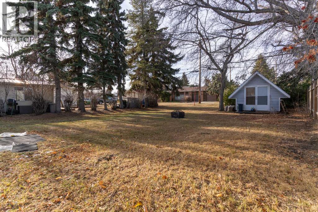 5013 49 A Street Property Photo 32
