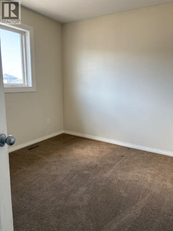 6802 50 Avenue Property Photo 7
