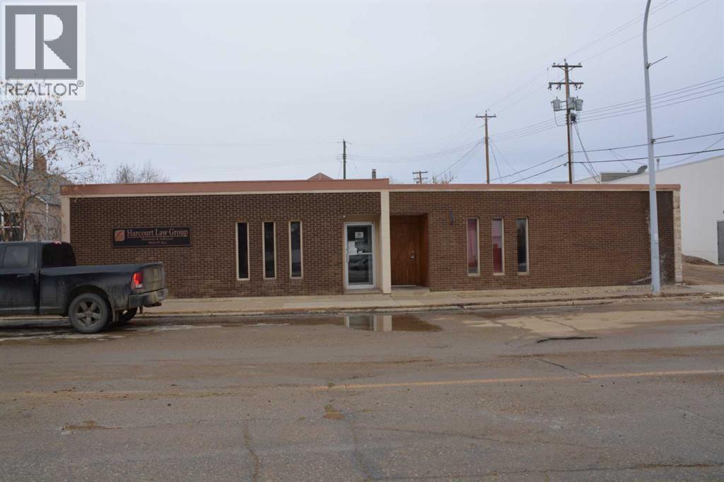 9910 97 Avenue Property Photo 1