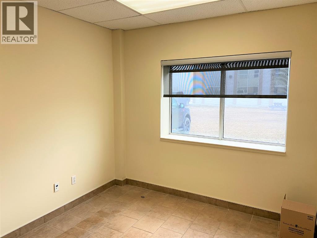8701 102 Street Property Photo 10