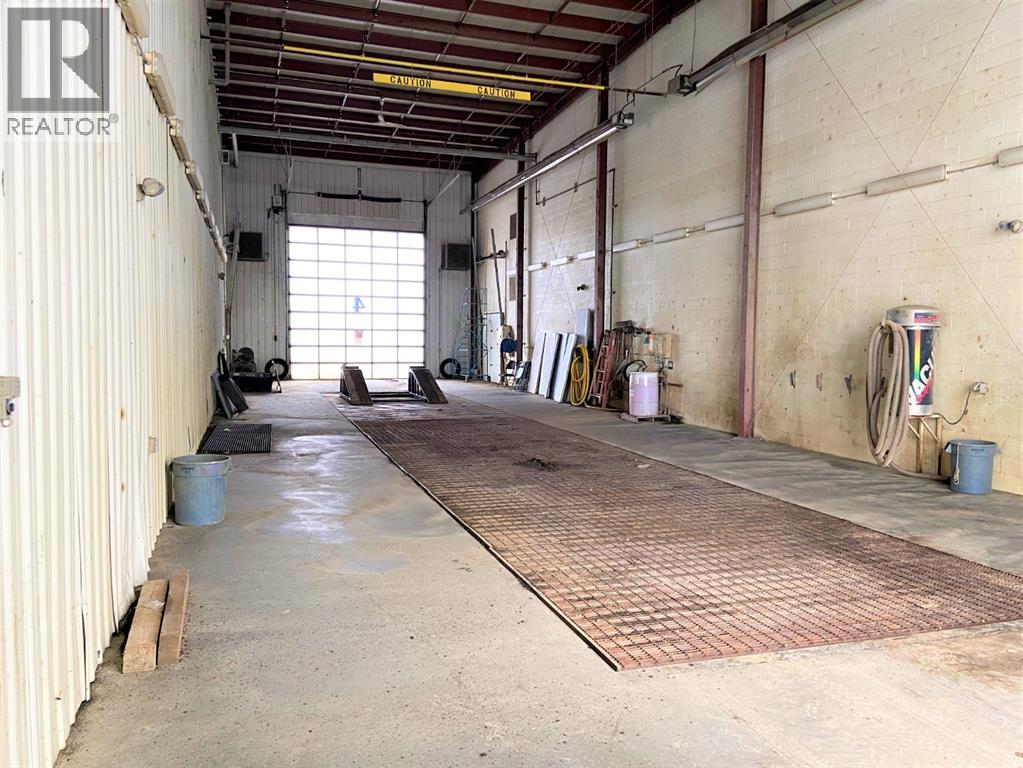 8701 102 Street Property Photo 13