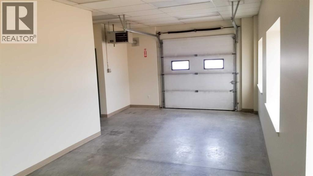 8701 102 Street Property Photo 17