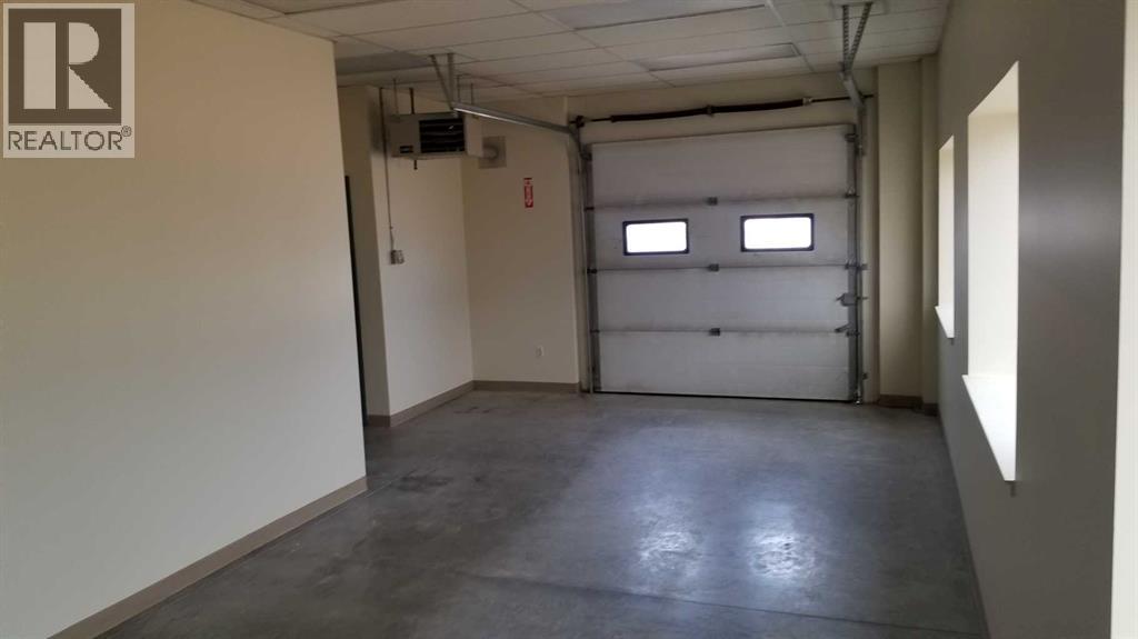 8701 102 Street Property Photo 18