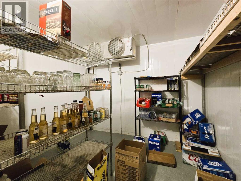 102 Railway Avenue E Property Photo 12