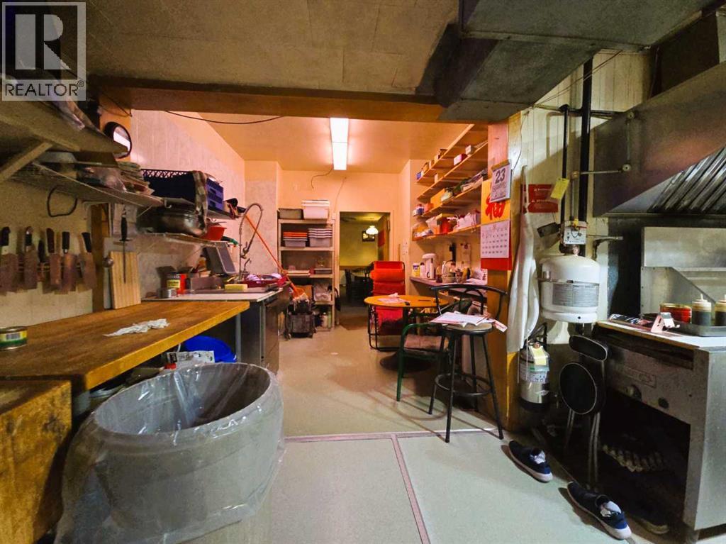 102 Railway Avenue E Property Photo 26