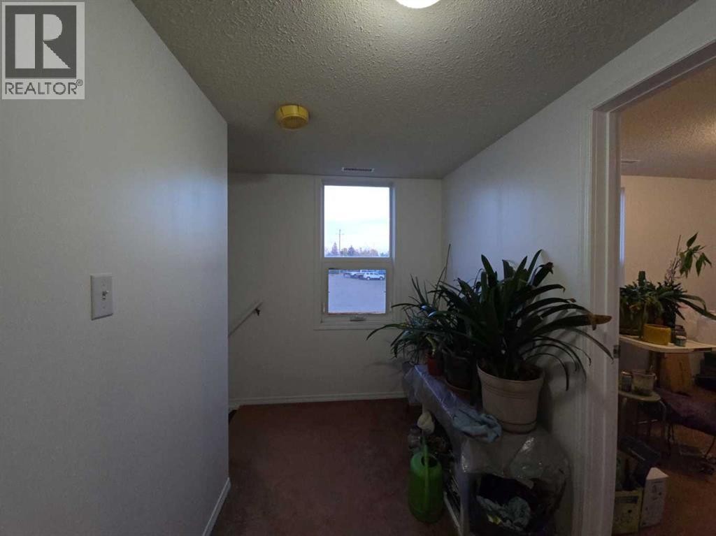 102 Railway Avenue E Property Photo 41