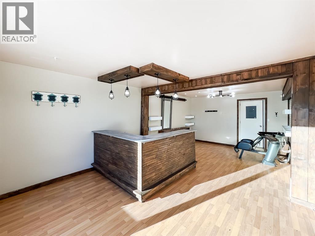 8 Railway Avenue Ne Property Photo 3