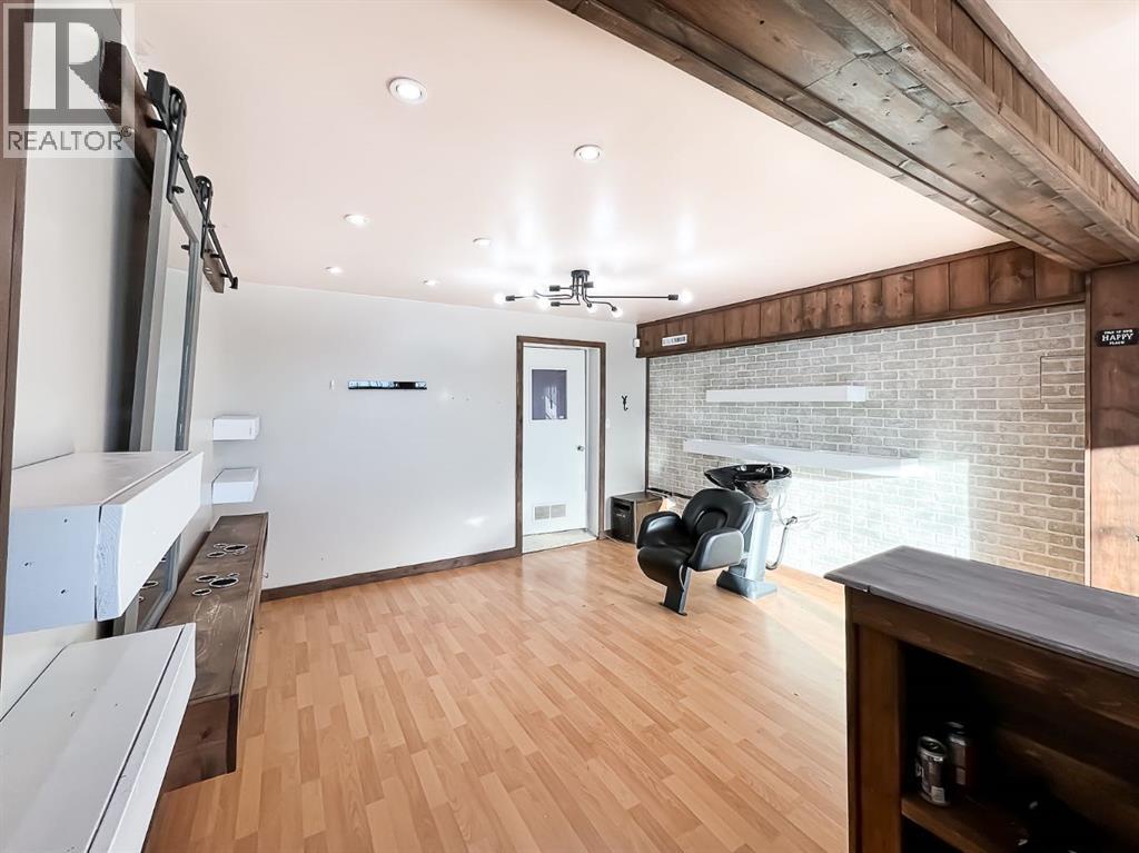 8 Railway Avenue Ne Property Photo 6