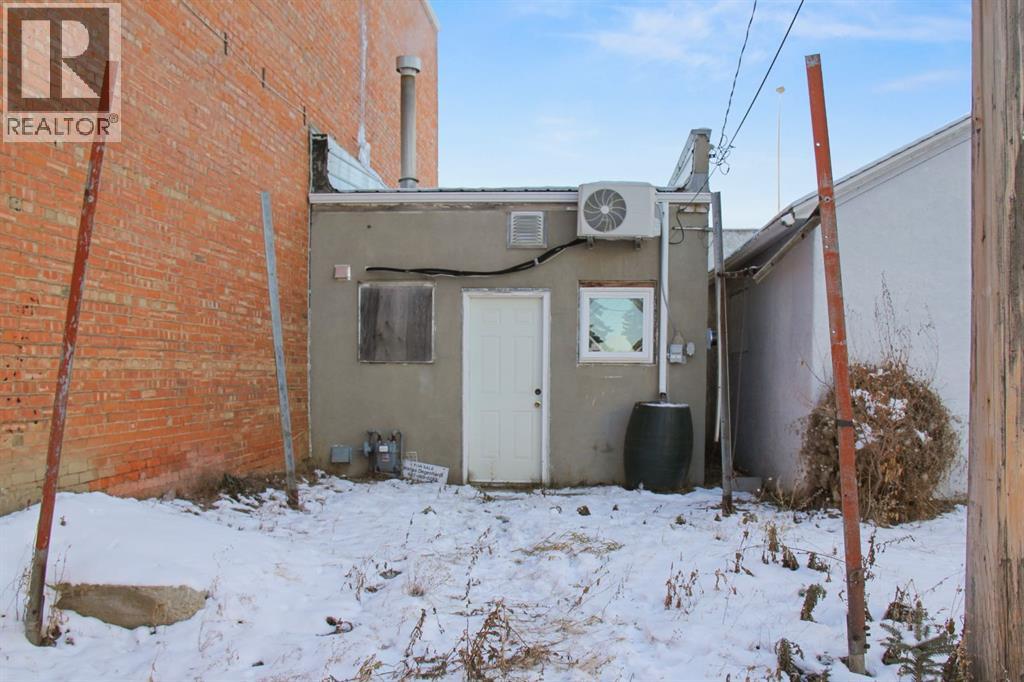 5205 50 Street Property Photo 10