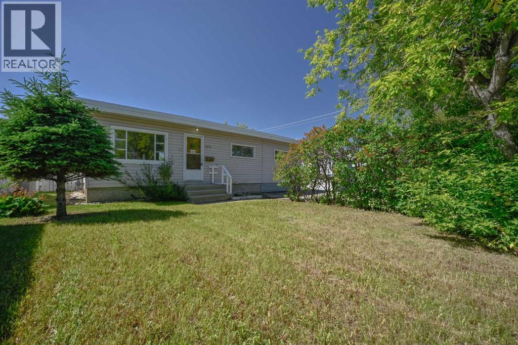 9513 105 Avenue Property Photo 1