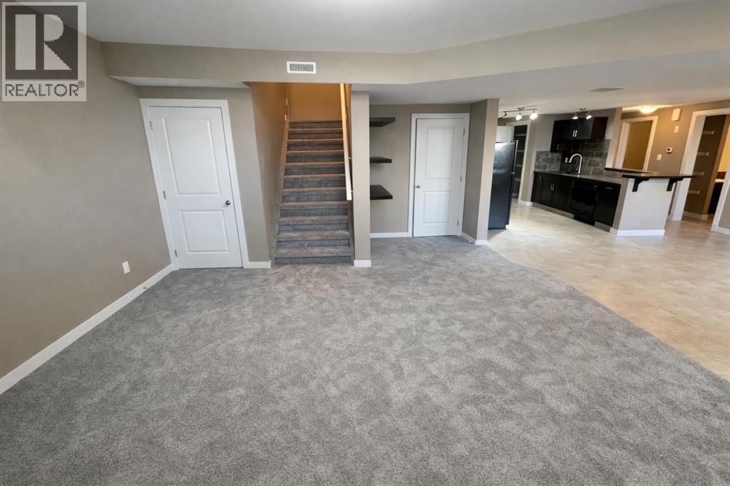 189 Silkstone Road West Property Photo 3