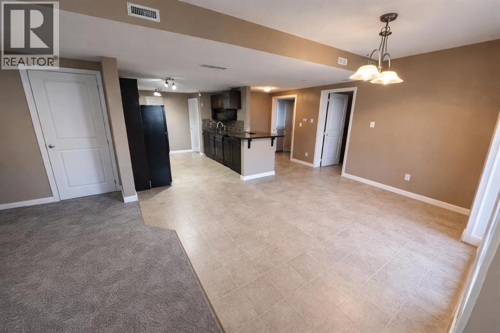 189 Silkstone Road West Property Photo 5
