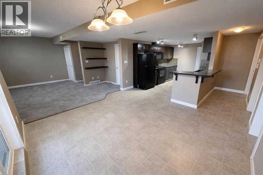 189 Silkstone Road West Property Photo 6
