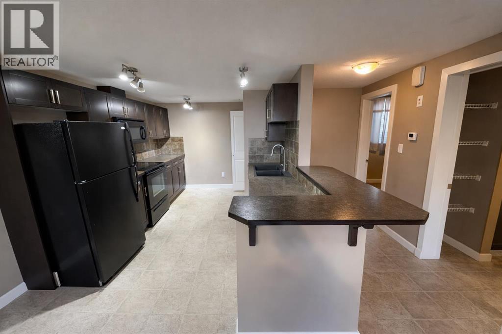 189 Silkstone Road West Property Photo 7