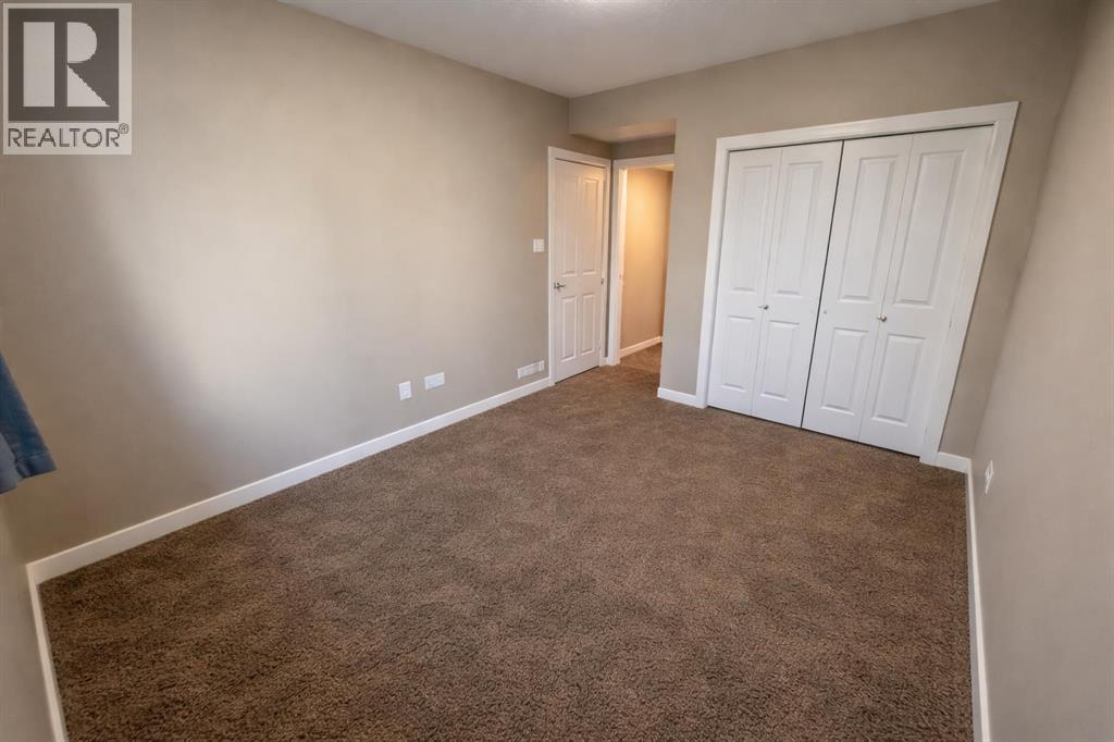 189 Silkstone Road West Property Photo 12
