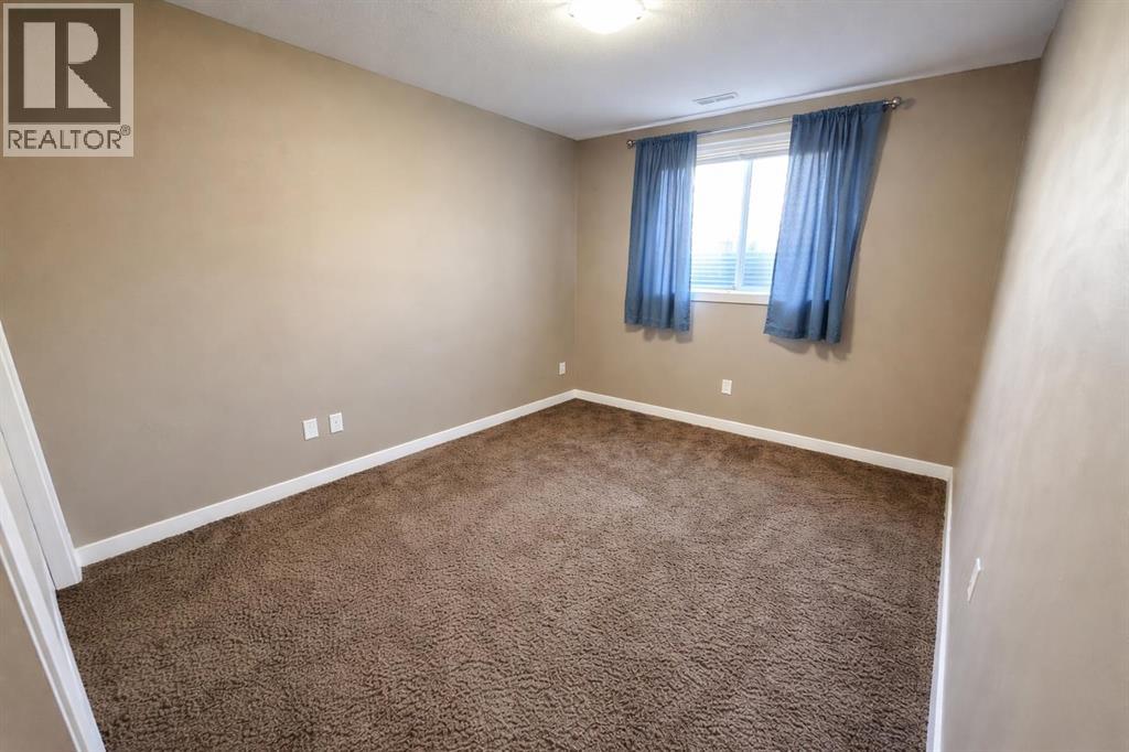 189 Silkstone Road West Property Photo 13