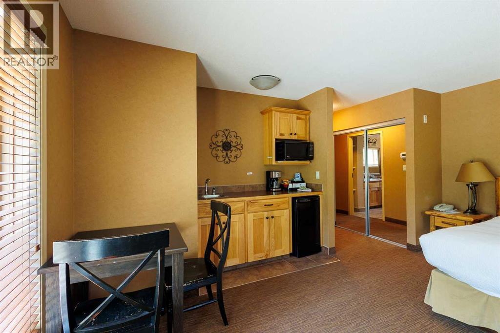 401 4 Street Property Photo 23