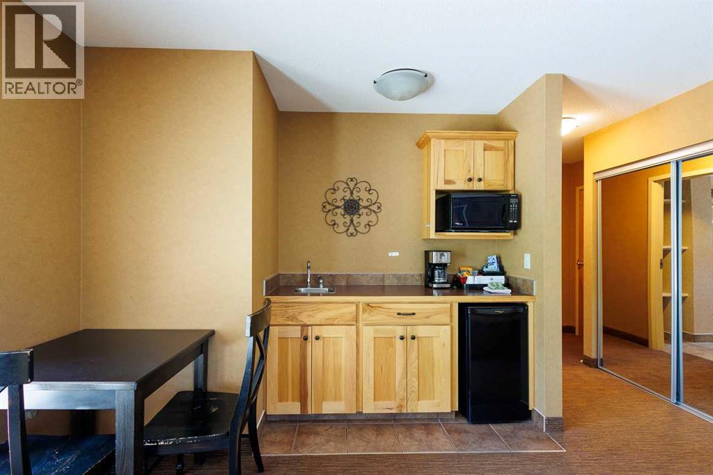 401 4 Street Property Photo 24