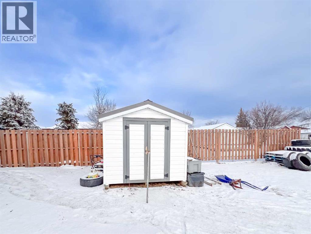 302 1 Street Southeast Property Photo 15