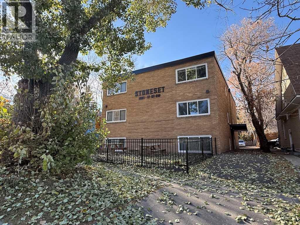 1821 17 Street Sw Property Photo 1